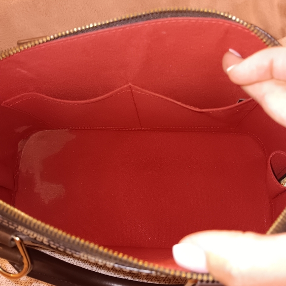 Just Showing - Louis Vuitton Damier Ebene Alma PM - Picture 8 of 15